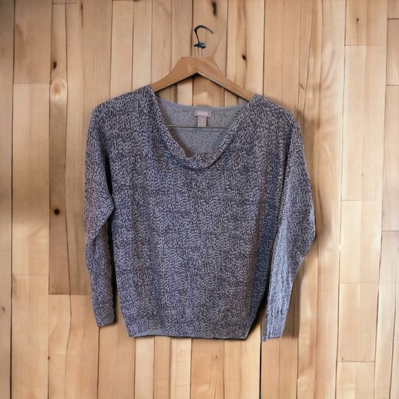 Chico's Cheetah Print Crew Neck Long Sleeve Soft Knit Pullover Womens Size 1 - Picture 1 of 5